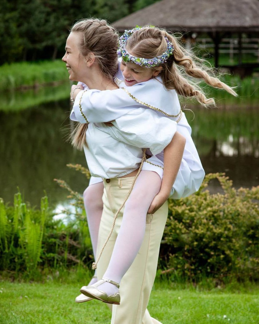 Ile trwa komunią święta?